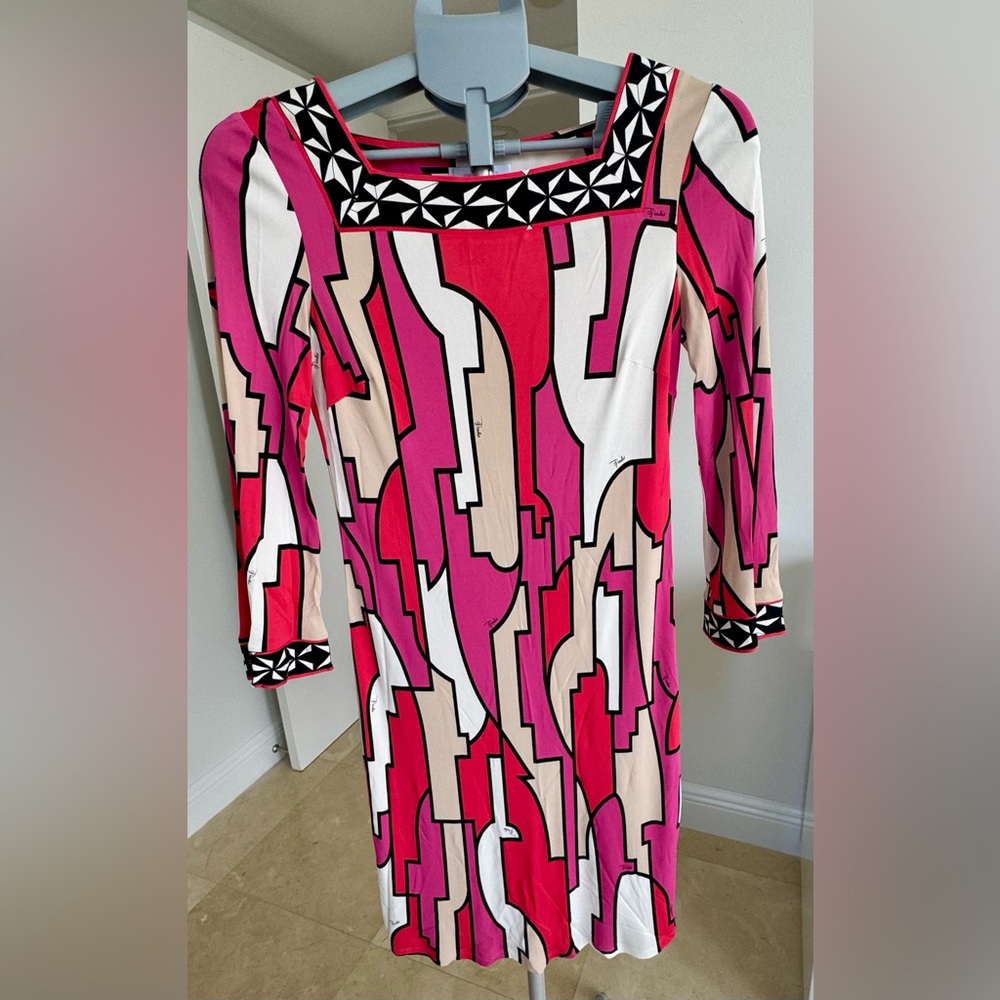 Emilio Pucci Pink and Cream Abstract Dress, fabulous comfortable sto